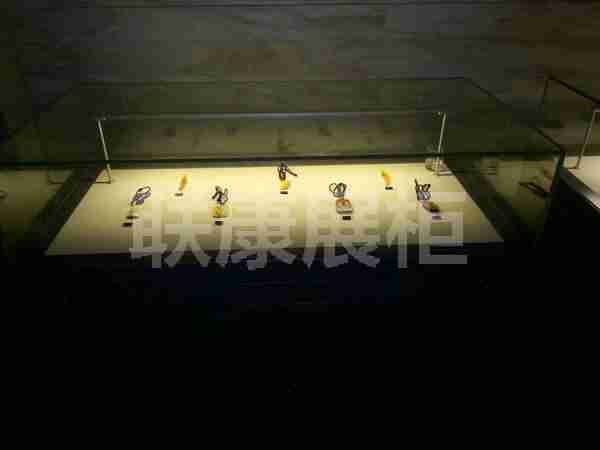 博物館單獨(dú)展柜里的燈如何開關(guān)