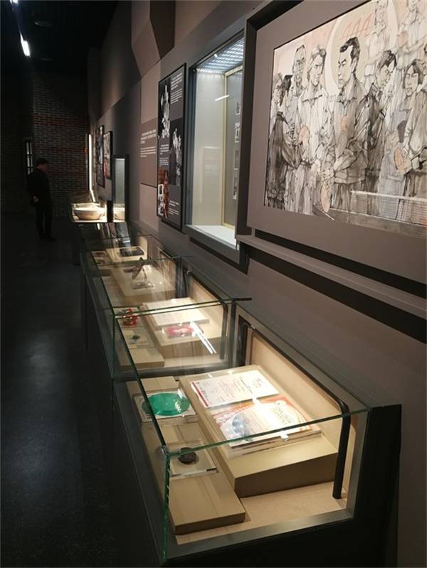 博物館展柜定制設(shè)計(jì)
