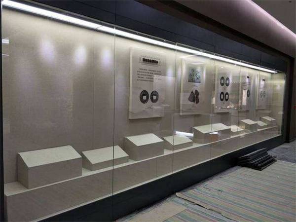 日歷博物館展示文物的展柜有哪些要求？