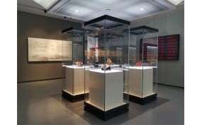 文物展柜夏季科學(xué)養(yǎng)護(hù)指南：構(gòu)建多維保護(hù)屏障